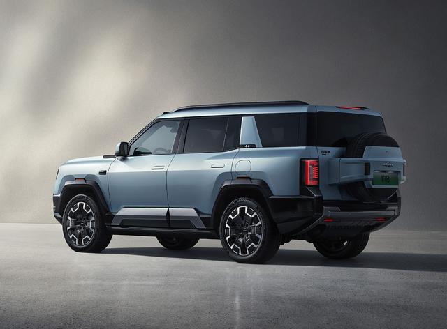 能越野能家用，還配了華為智駕，40萬預算買新能源SUV別錯過它-有駕