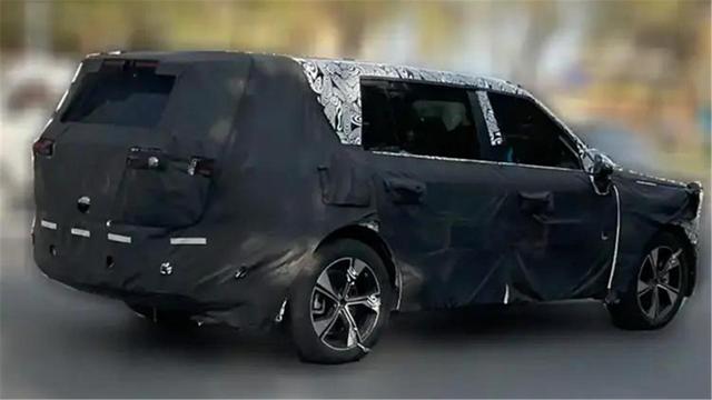 領克全新旗艦SUV諜照來了，平臺源自沃爾沃-有駕