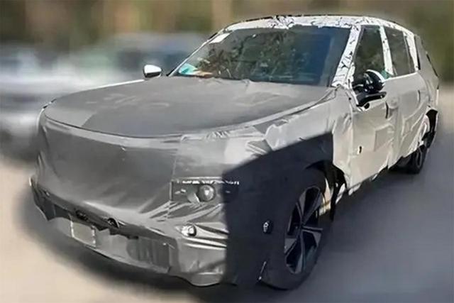 領克全新旗艦SUV諜照來了，平臺源自沃爾沃-有駕