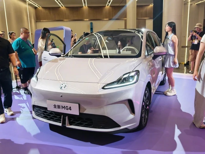 全新MG4起步價7.38萬，半固態安芯版9月公布價格