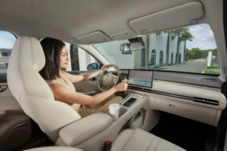 五菱繽果S舒嶼座艙配置曝光 搭靈語AI中樞體